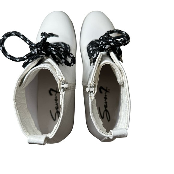 Seven7 White and Black Flatiron Boots Y2K NWOT Size 9 Platform 3.5” Heel - Picture 8 of 10